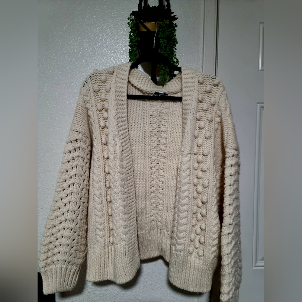 Cream knitted cardian